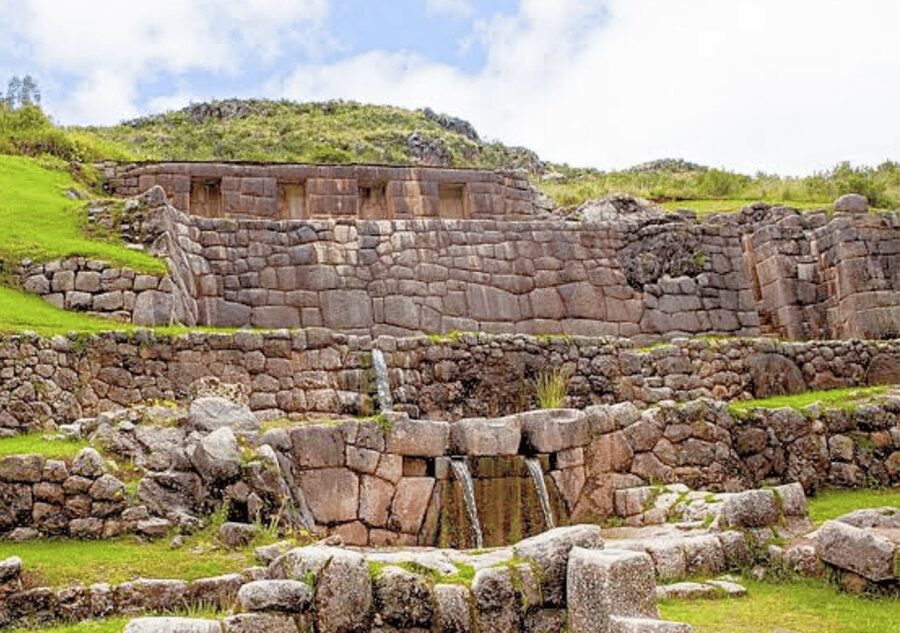 In Cusco: Saqsaywaman, Qenqo, Pukapukara, Tambomachay. - Morning or afternoon: choose the right departure