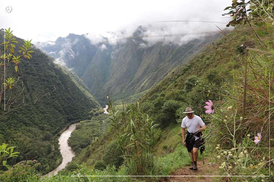 Inca Trail 2 days to Machu Picchu - Chachabamba and the walk to Wiñayhuayna