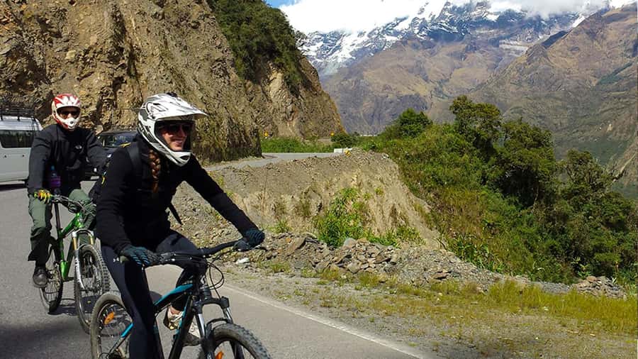 Inka Jungle trek to Machu Picchu 3 D/ 2 N - Day 2: Ziplining, canyon walking, and the railway to Aguas Calientes