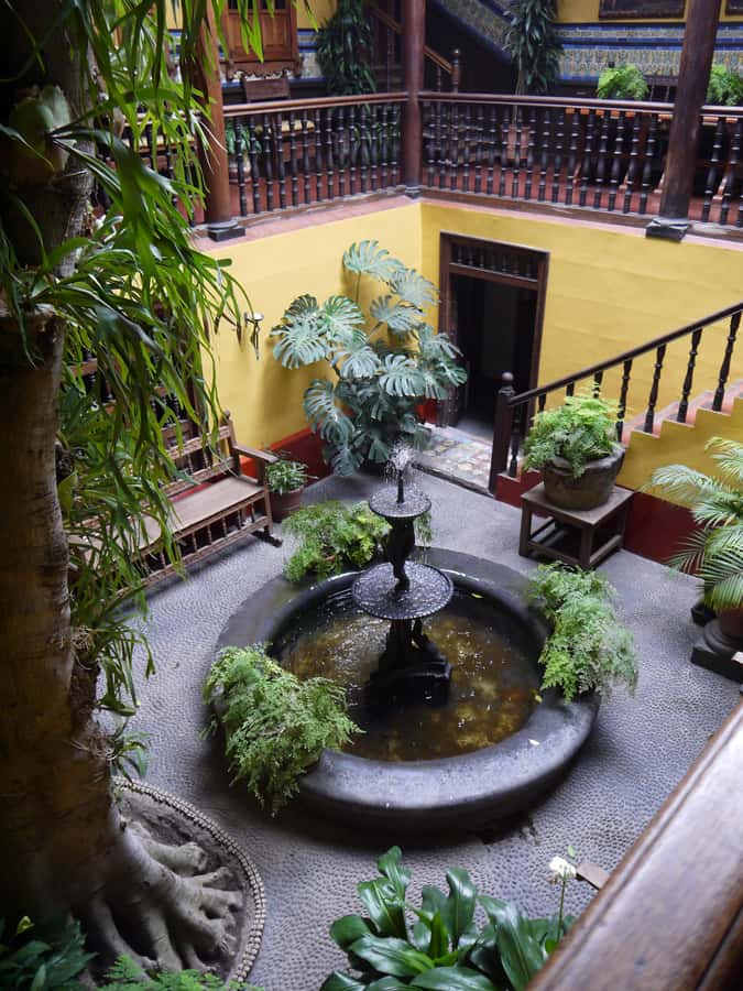 La casa de Aliaga, an alive colonial jewel at Lima center. - How I would fit it into a Lima day