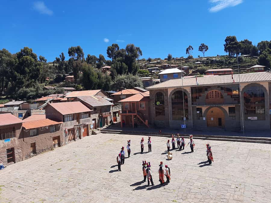 LAKE TITICACA 2-DAY EXCURSION: UROS AMANTANI AND TAQUILE + 3 MEALS - What the $58 price really covers