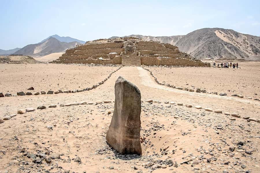 Lima: Caral Full-Day Private Excursion with Meals - Walking through Caral’s ancient city