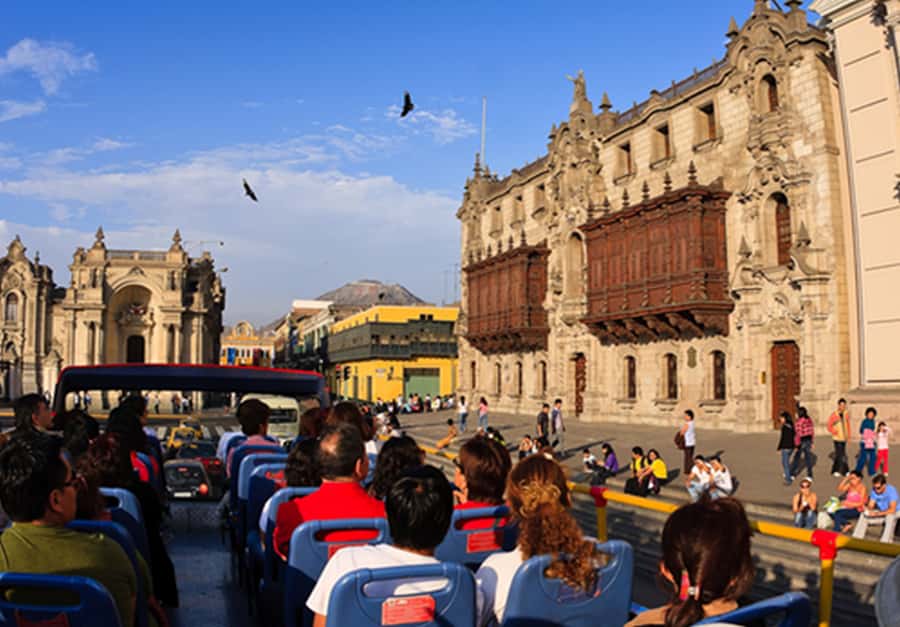 Lima : City tour 360° Panoramic bus - Sightseeing Tour - Walking Plaza Mayor and the pedestrian streets