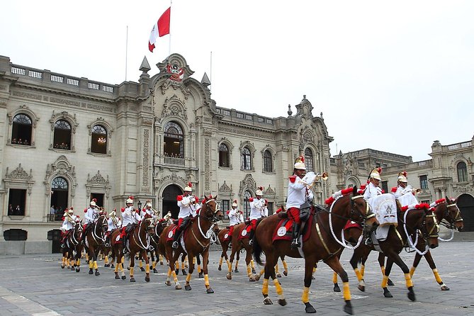 Lima City tour and Catacombs Museum (04 hours) Private Tour with guide in Lima - San Francisco Basilica and the one-hour catacomb visit
