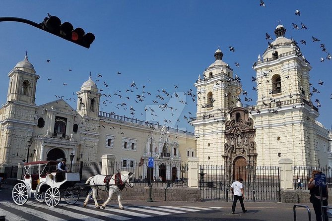 Lima City tour and Catacombs Museum (04 hours) Private Tour with guide in Lima - Huaca Pucllana adds Lima’s ancient past