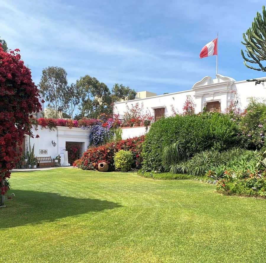 Lima city tour: Larco Museum and Huaca Pucllana - Why this four-hour pairing works in Lima