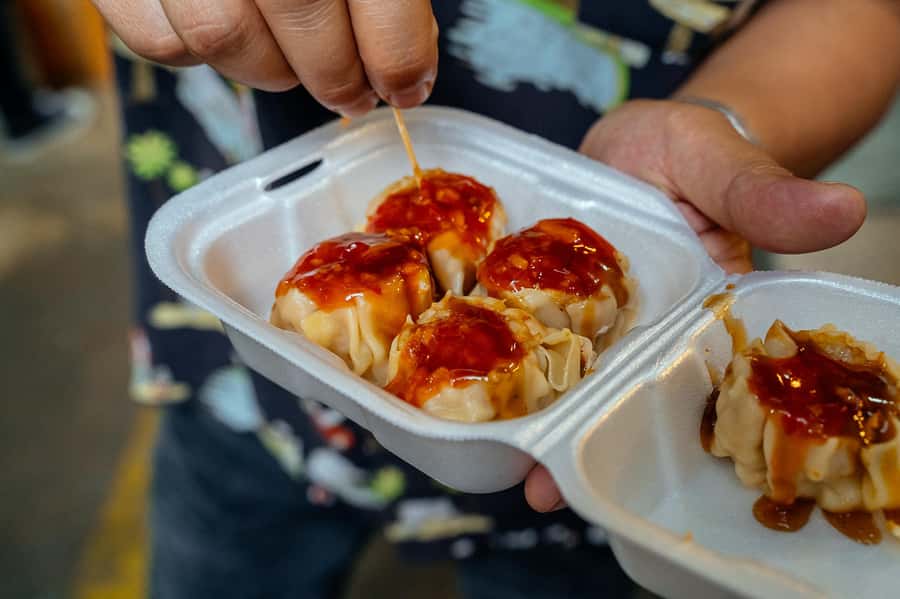 Lima: Flavors and Tradition Walking Tour with Food Tasting - Why this four-hour route works