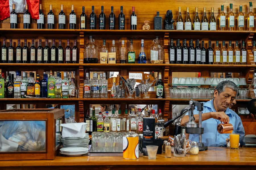 Lima: Flavors and Tradition Walking Tour with Food Tasting - Coffee at Terrua sets the tone