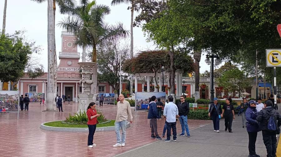 Lima Full-Day Main Attractions Tour - Barranco, ocean views, and the Bridge of Sighs