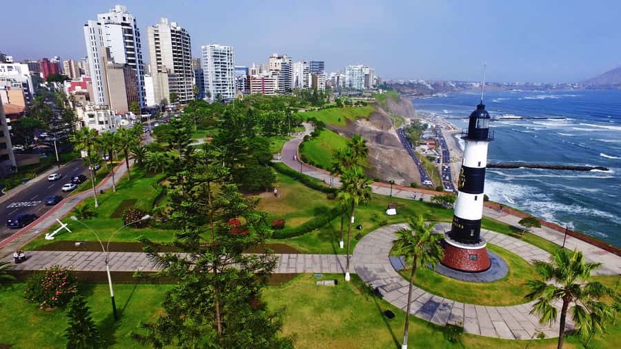Lima: Historical, Colonial, and Modern City Tour - Pucllana Pyramid: an ancient site seen from outside