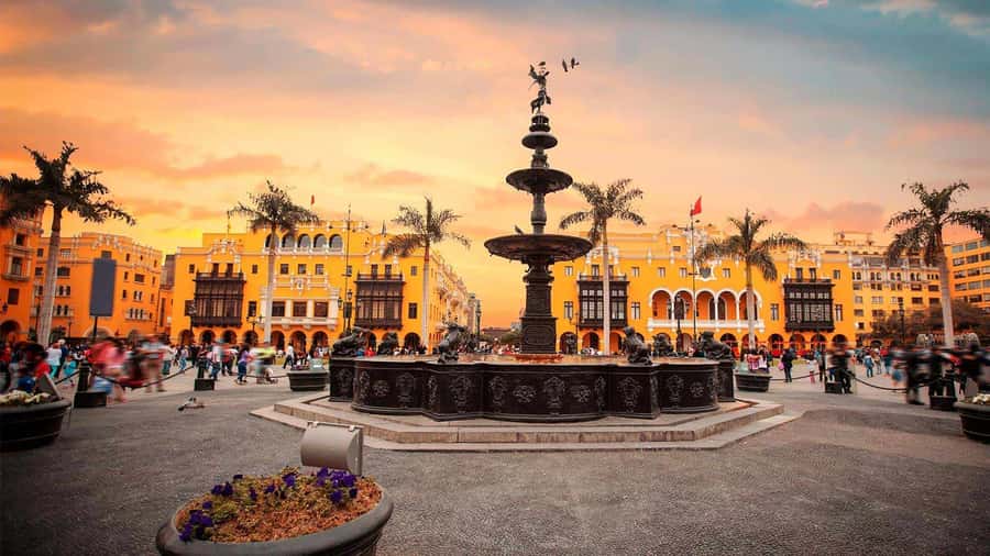 Lima: Incredible City tour half day - San Isidro’s Olivar Forest and city contrasts