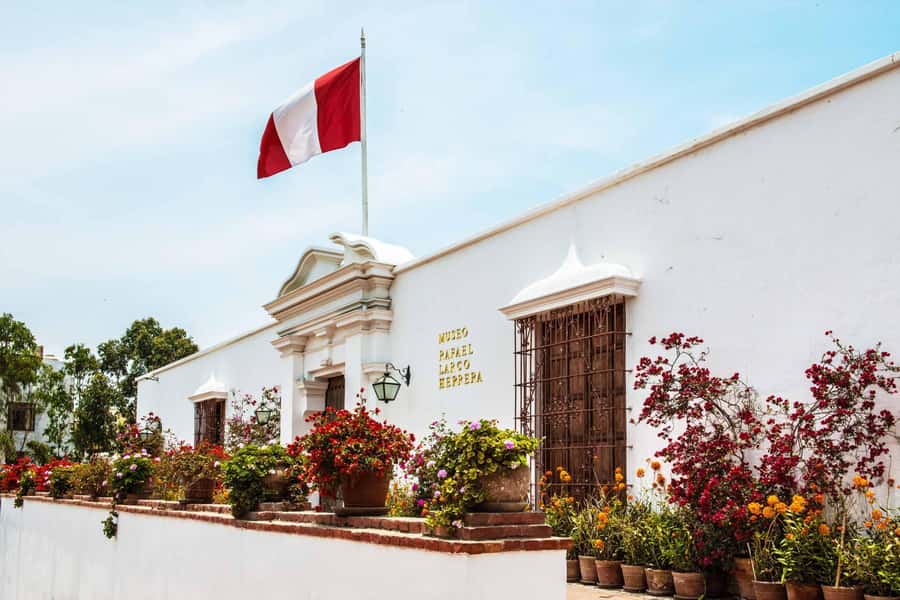Lima: Larco Museum Entry Ticket - Entering the 18th-century vice-royal mansion