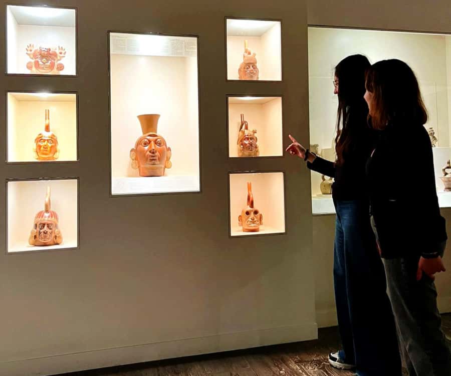 Lima: Larco Museum Entry Ticket & Guided Tour with Pickup - Offerings and human sacrifice in ceramic form