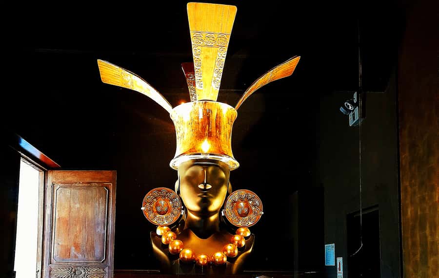 Lima: Larco Museum Entry Ticket & Guided Tour with Pickup - Two hours inside, then time for the museum shop