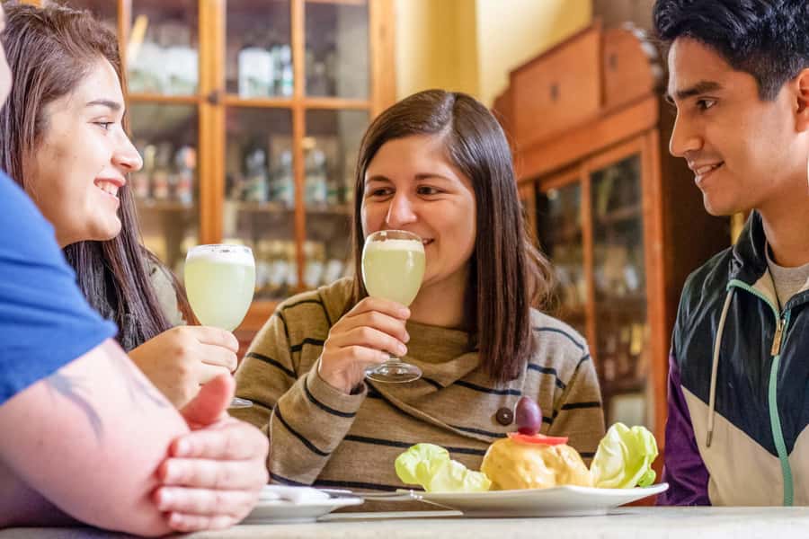 Lima: Lights, Pisco, and Fun Night Tour and Pisco Tasting - Why the Magic Water Circuit works after dark