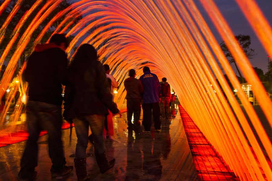 Lima: Magic Water Circuit with Dinner - Why transport and traffic matter in Lima