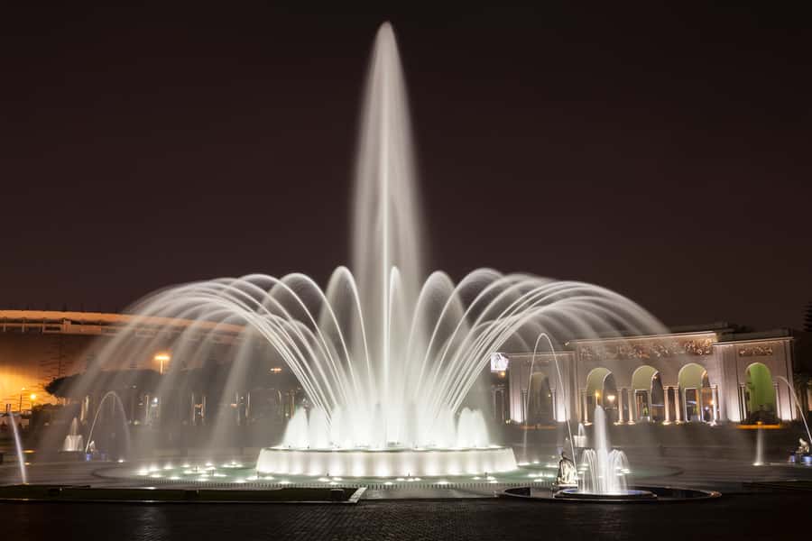 Lima: Magic Water Circuit with Dinner - Who will enjoy this evening most