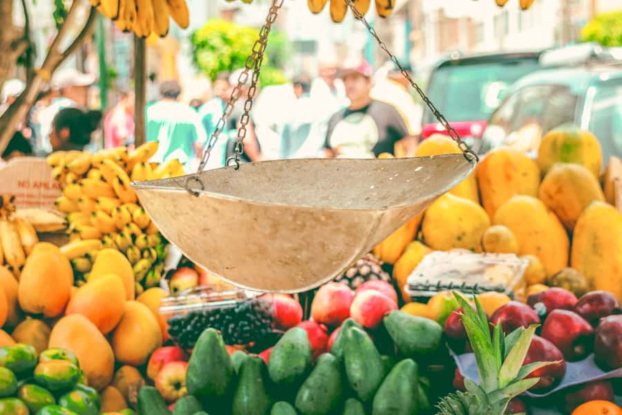 Lima: Miraflores Trending Flavors Half-Day Walking Tour - Mercado Nº 1 de Surquillo brings Lima’s produce to life
