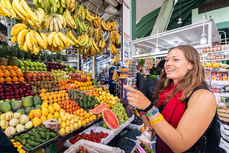 Lima: Miraflores Trending Flavors Half-Day Walking Tour - Ceviche and pisco at Maraparte