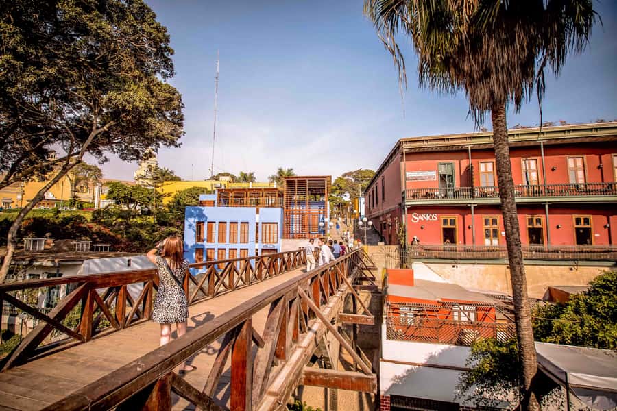 Lima: Pachacamac Ruins & Barranco Half-Day Guided Tour - Why Pachacamac is worth your morning