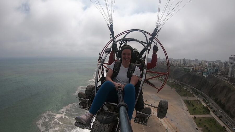 Lima: Paragliding Flight Over Costa Verde Districts - What the 15-minute flight is really like