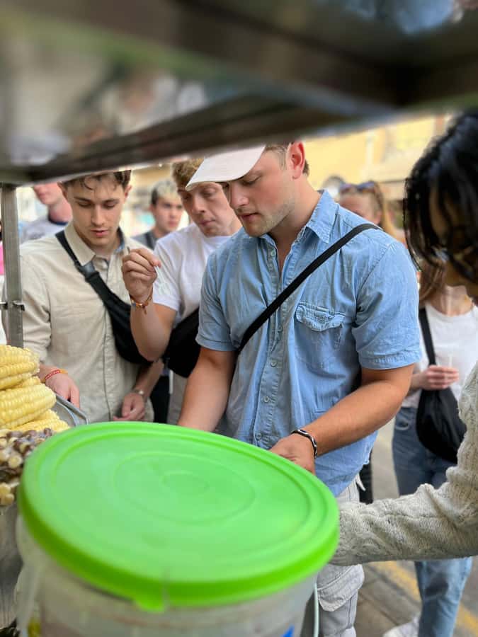 Lima Street Food: A gastronomic adventure through the city. - Pisco, chicha morada, and the final tasting
