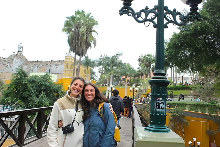 Lima: Tour in Miraflores, San Isidro, Barranco & Chorrillos - Huaca Pucllana, an ancient pyramid among city streets