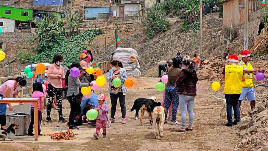 Lima: Villa El Salvador Shanty Town Tour - Homes, neighbors, and the human side of the visit