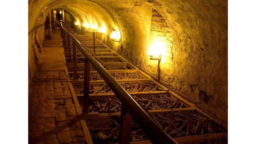 LIMA WALKING TOUR CATACOMBS FROM MIRAFLORES, HISTORICAL CENTER, WINES+BUS - Plaza Mayor and Lima’s civic center