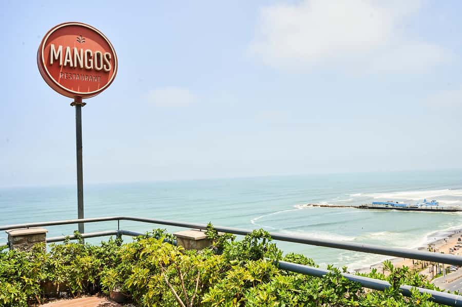 Lunch Menu at Mangos Larcomar restaurant - Timing and service: allow room to breathe