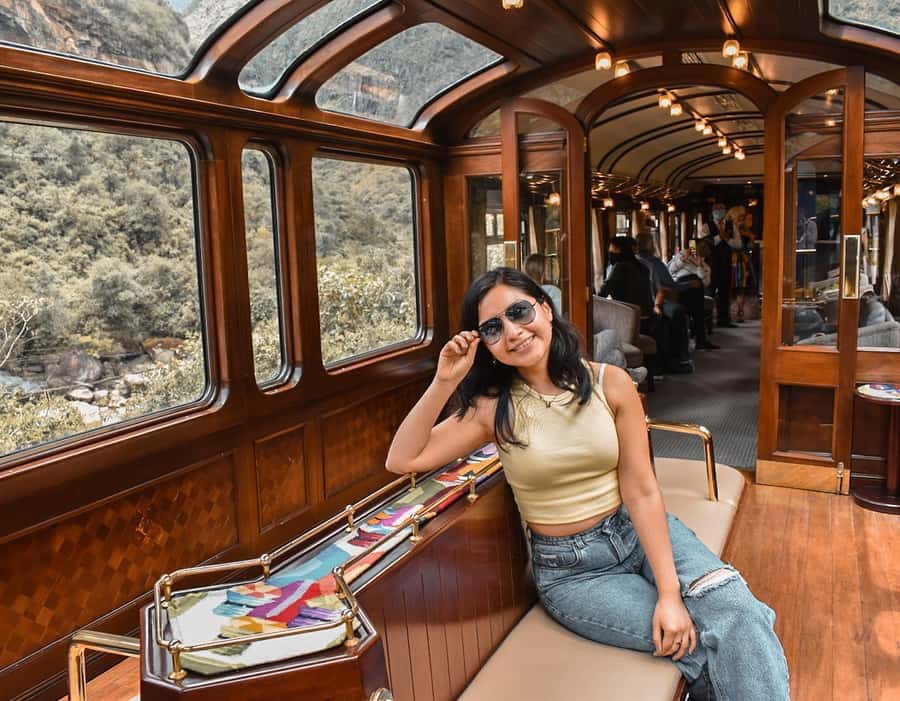 Machu Picchu: 1-day tour by Vistadome Observatory train - Ollantaytambo to Aguas Calientes on the Vistadome Observatory