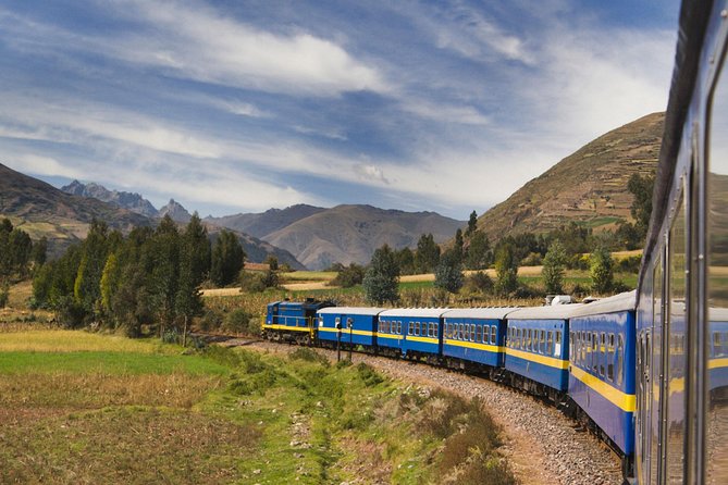 Machu Picchu 2-Day Adventure by Train with Overnight Stay - Day one: from Cusco to Aguas Calientes