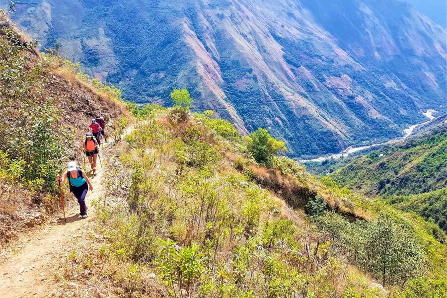 Machu Picchu: 5-Day Salkantay Trek with Panoramic Train - Day 4: Llactapata, the railway walk, and Aguas Calientes