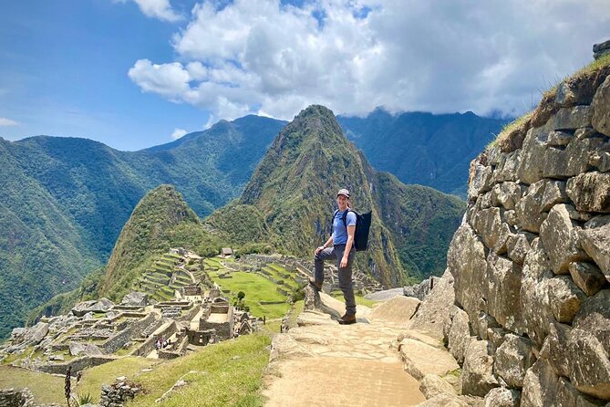 Machu Picchu Full Day Tour from Cusco(Small Groups ) - Aguas Calientes and the bus to Machu Picchu