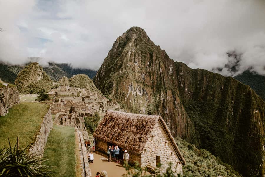 Machu Picchu: Full-Day Tour from Cusco with Optional Lunch - The return trip and the long ride back to Cusco