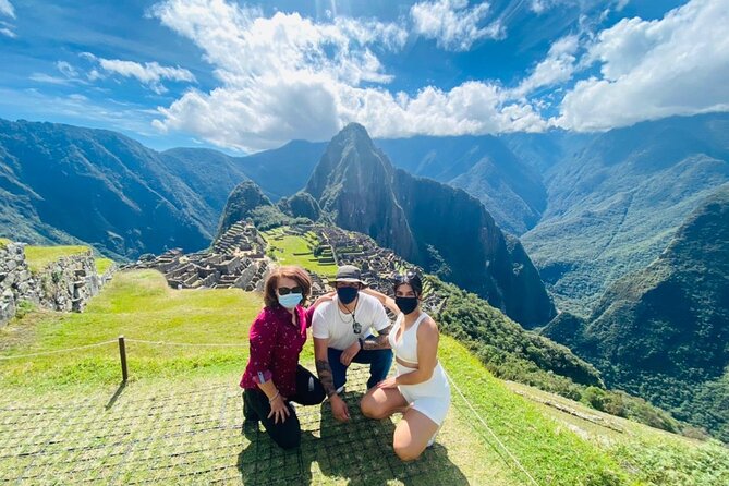 Machu picchu one day by train all included - The Ollantaytambo train ride