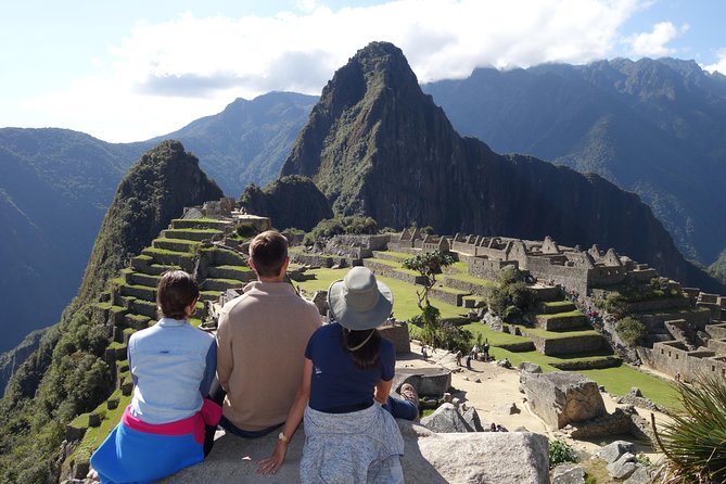 Machu Picchu Private Tour from Aguas Calientes (Tickets included) - A guided walk through temples and royal residences