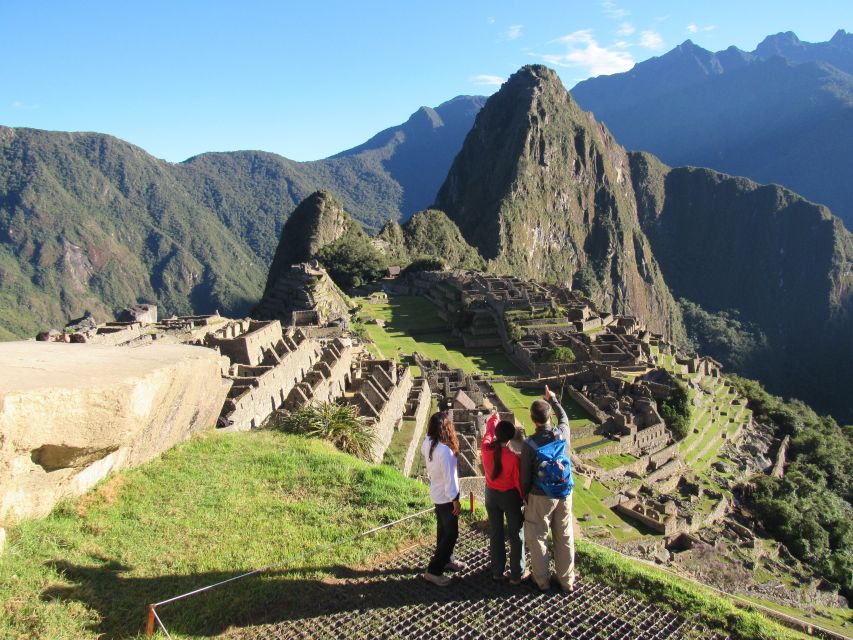 Machu Picchu: Private Tour Guide Service - Extra hikes and longer visits