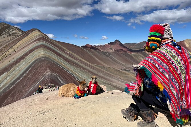 Machupicchu Exclusive Experience - Reaching Machu Picchu with guide support