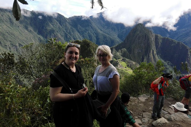Machupicchu Guide Service - Aguas Calientes and Plaza Manco Capac