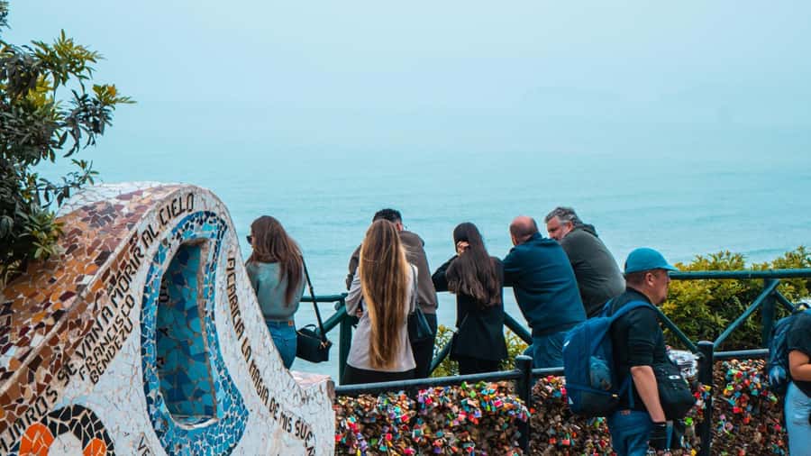 Miraflores & Barranco: Lima’s Modern and Bohemian Tour - The Navy Lighthouse above the Pacific