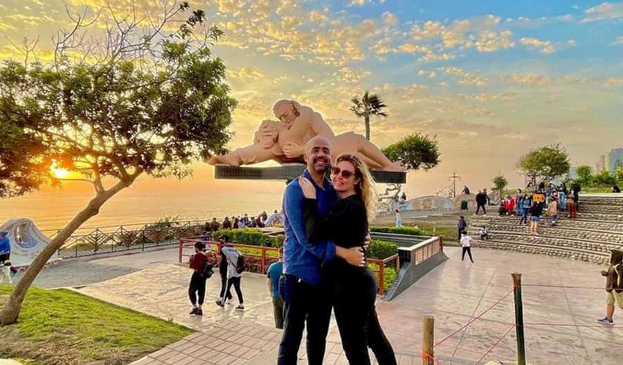 Miraflores & Barranco: Lima’s Modern and Bohemian Tour - Larcomar, with shopping and sea views