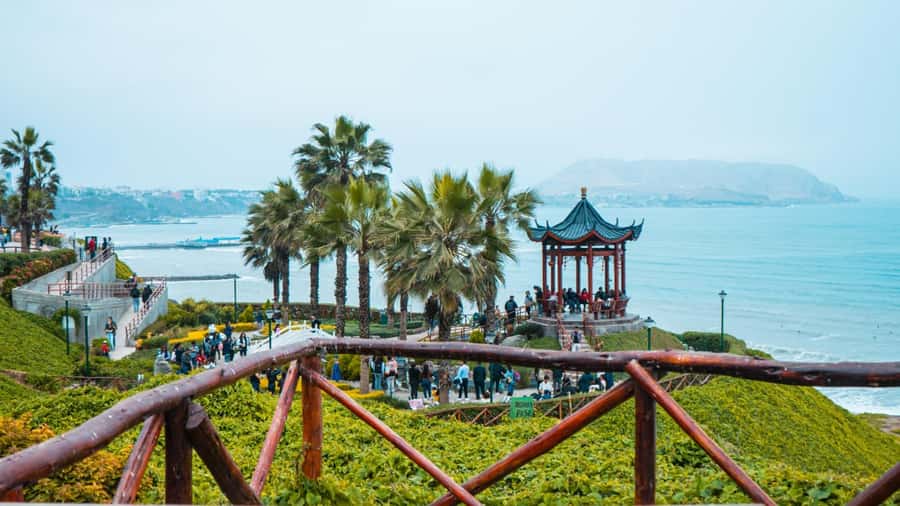 Miraflores & Barranco: Lima’s Modern and Bohemian Tour - Kennedy Park and the center of Miraflores