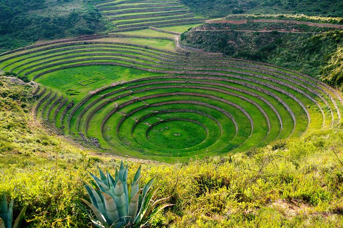 Moray and Maras Salt Mines Full Day Tour - Small Groups - What the small group and guide service add