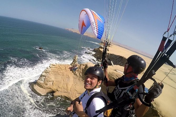 Paragliding Flight at Paracas National Reservation - Why Paracas is made for a short flight
