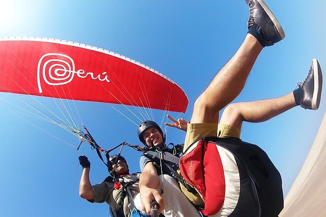 Paragliding Flight at Paracas National Reservation - The ride into Paracas National Reserve