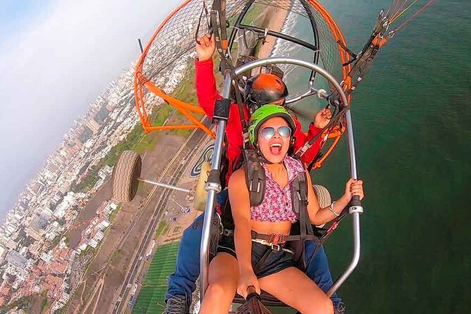 Paragliding in Lima - Costa Verde - The video is a useful part of the price