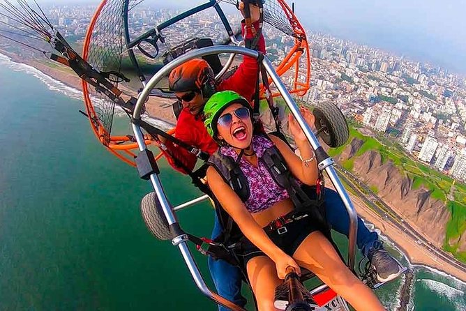 Paragliding in Lima - Costa Verde - What the four coastal districts look like from above