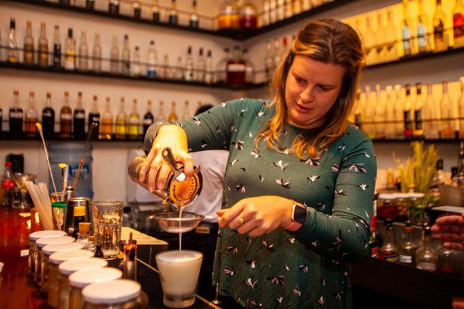 Pisco Sour Secrets: Hands-On Mixology in Historic Cusco - Making the Pisco Sour step by step