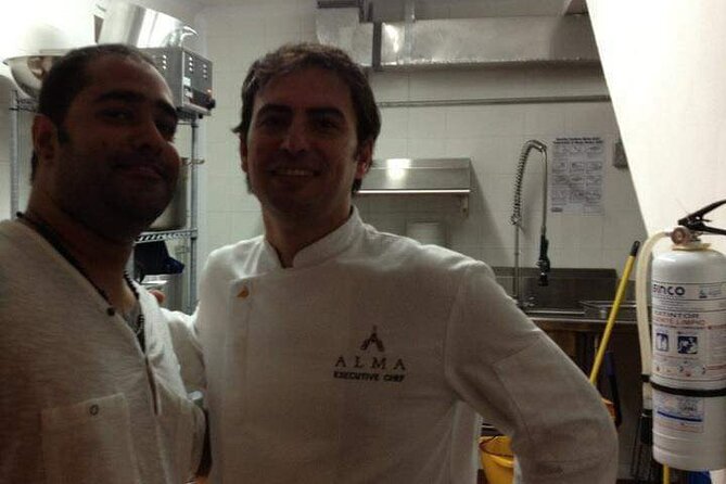 Private Cooking + Market with Maido's Former Creative Chef (+trasportation) - Huaca Pucllana and the market portion